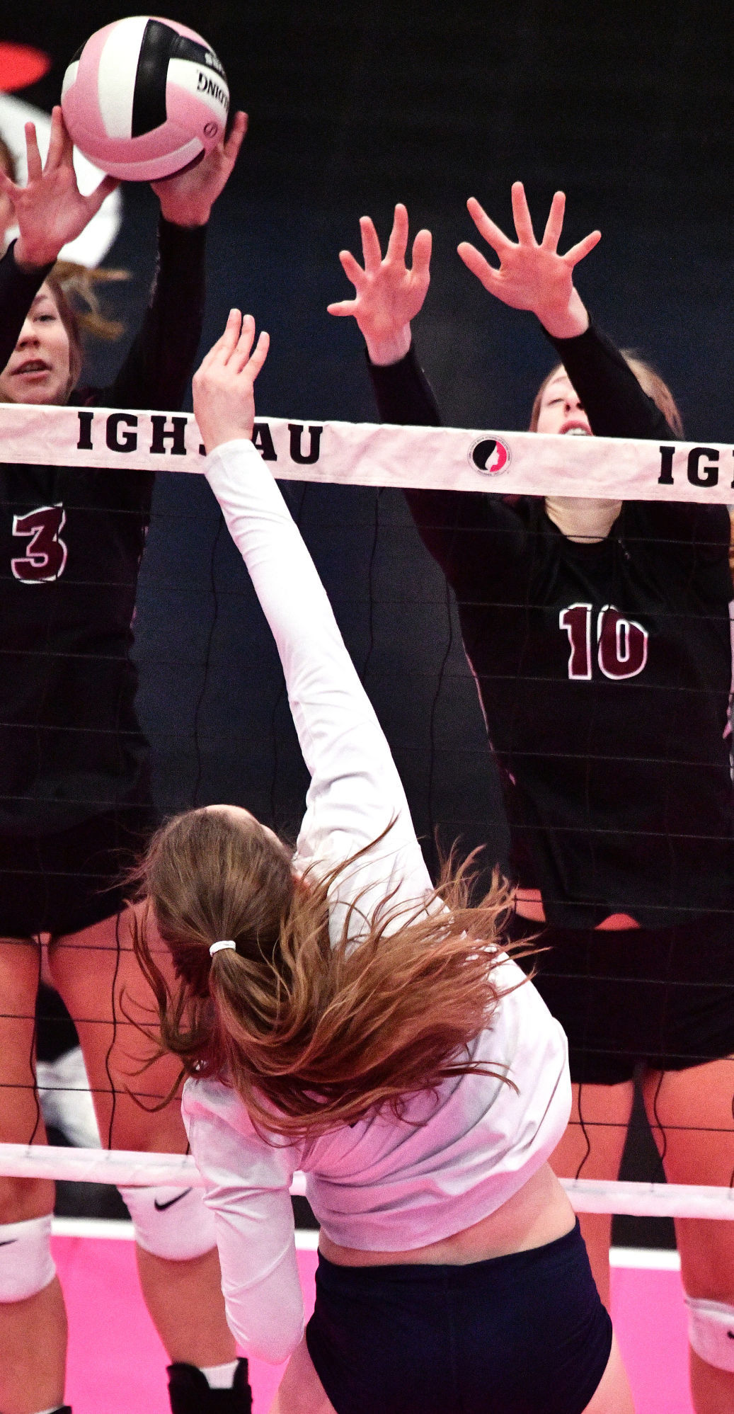 Western Christian vs Hudson state volleyball